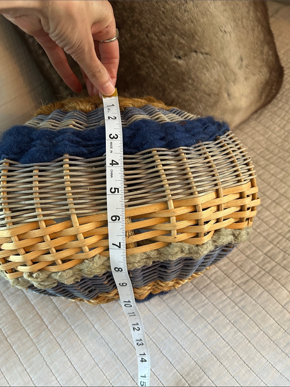 Vtg handmade rare wicker small weaved  basket home decor cottage country - Picture 9 of 14